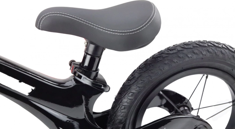 Adjustable saddle and handlebars