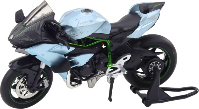 Метална изработка в мащаб 1:12