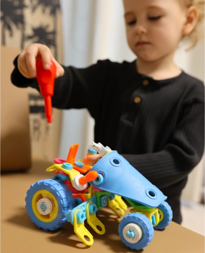 6 превозни средства от 118 части