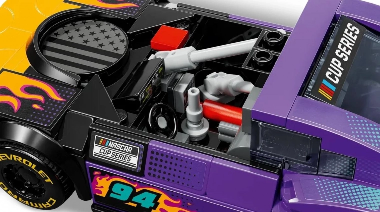 Автентичен състезателен дизайн NASCAR