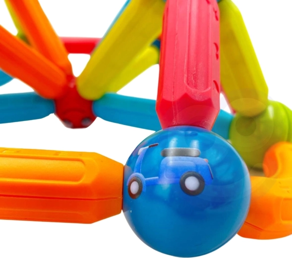 Привлекателни цветни конструктори