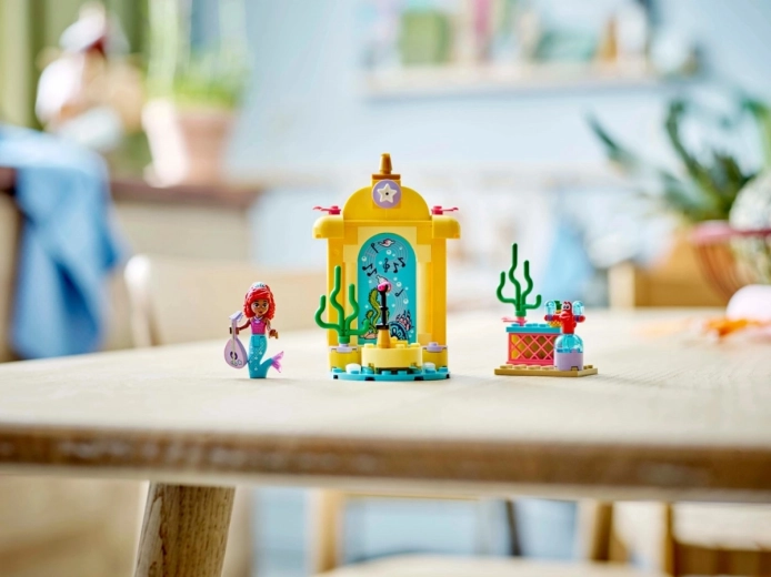 Включва фигурки на Ариел и Себастиан