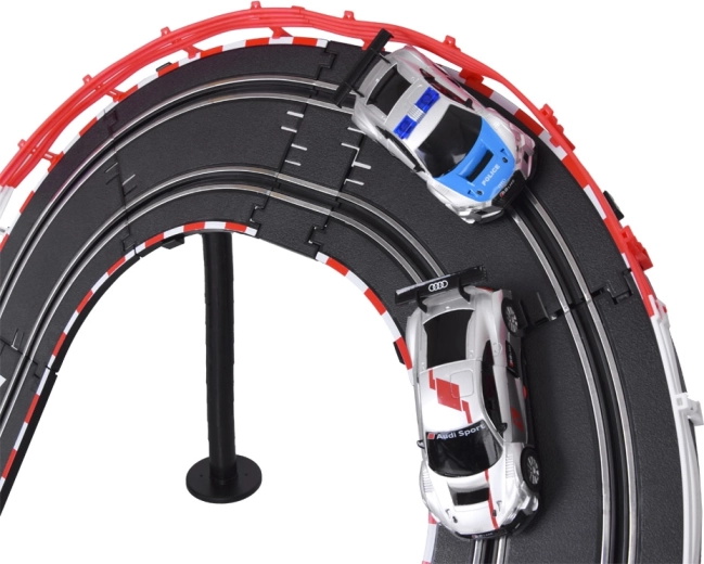 Лицензирани състезателни автомобили AUDI