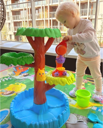 Водна маса във форма на дърво